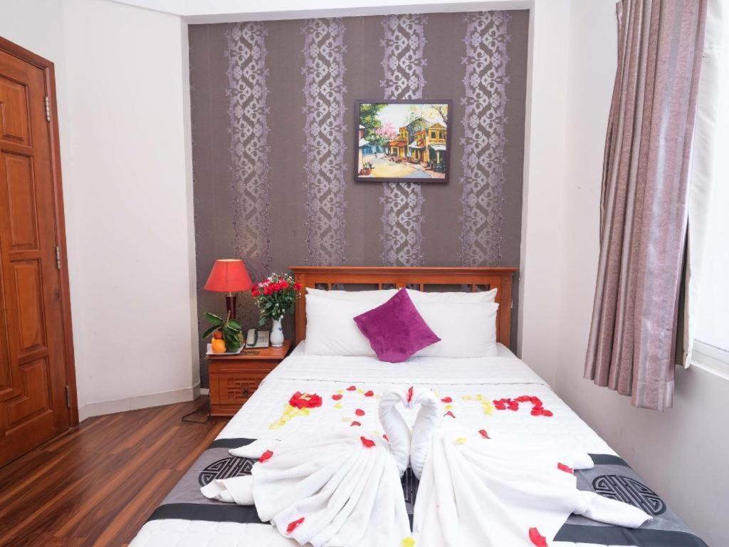 Khách sạn Hồng Hạc 2*