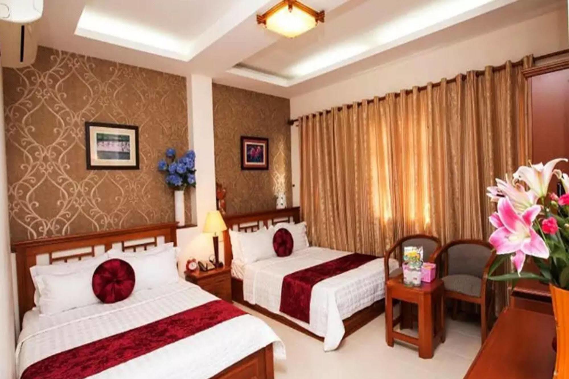 Hồng Hạc Khách sạn TP. Hồ Chí Minh